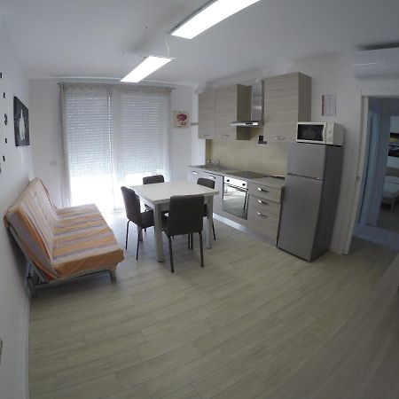 Residence Caorle Trilocale Con Piscina Esterno foto