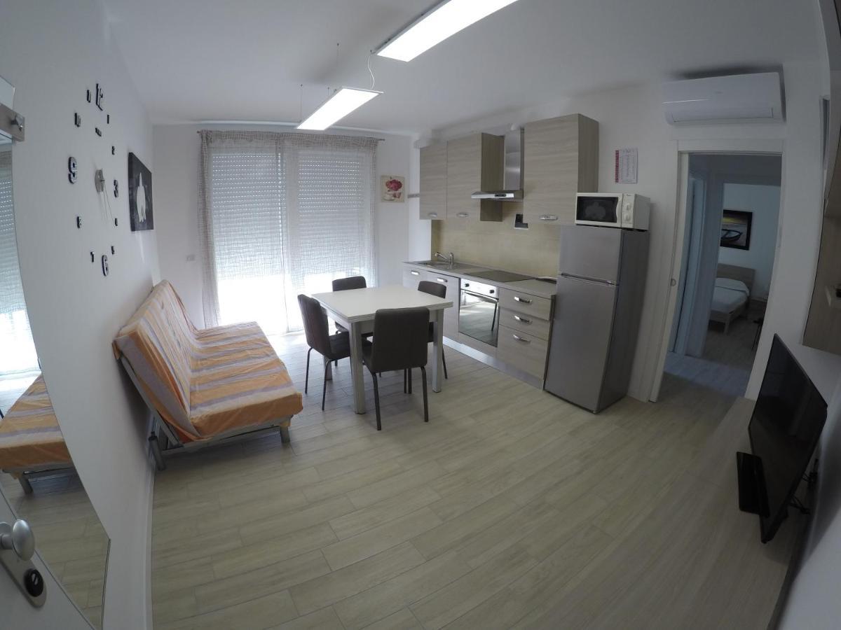 Residence Caorle Trilocale Con Piscina Esterno foto
