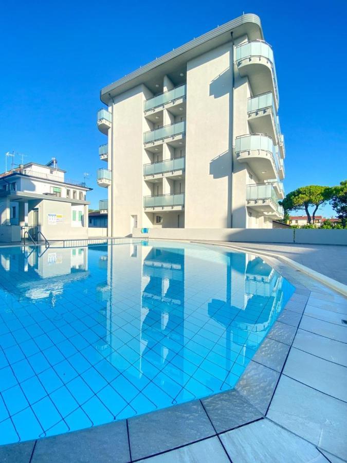 Residence Caorle Trilocale Con Piscina Esterno foto
