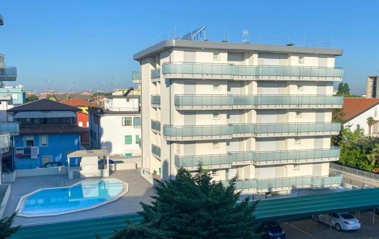 Residence Caorle Trilocale Con Piscina Esterno foto